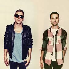 Macklemore & Ryan Lewis Smash Hip-Hop Competition With VMA Knockout [VIDEOS]